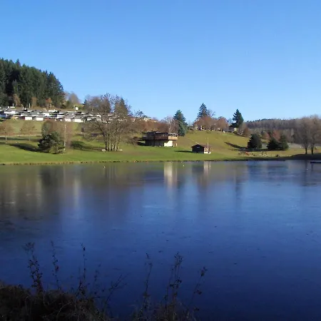 Hébergement de vacances Maison De 5 Avec Jardin Amenage Et Wifi A Catherine A 4 Km De La Plage Sainte-Catherine (Puy-de-Dome)
